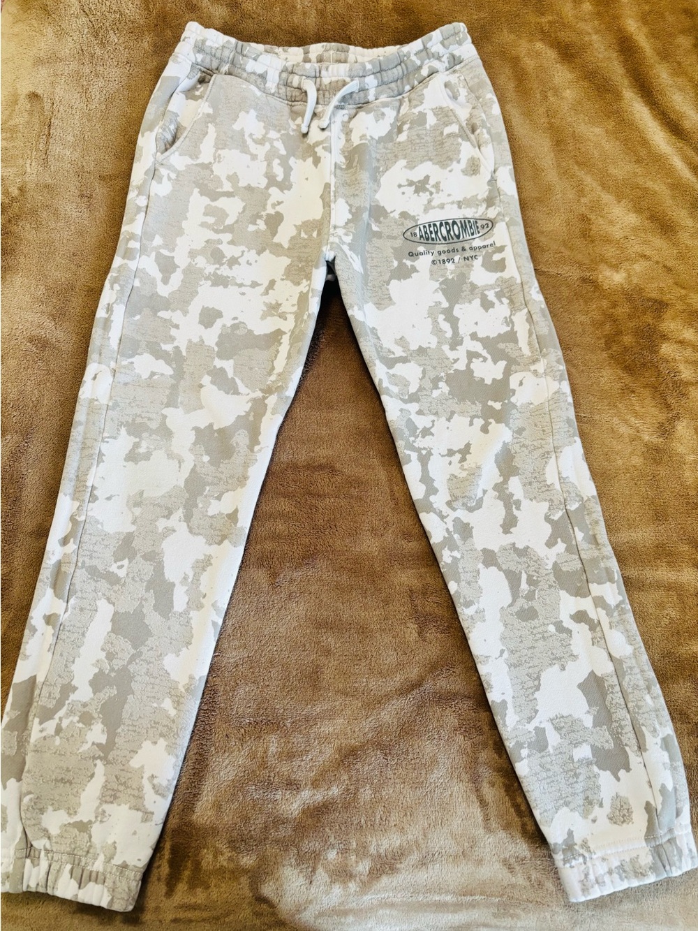 Abercrombie & Fitch Kids Beige & White Camo Joggers Kids 9/10 NWOT